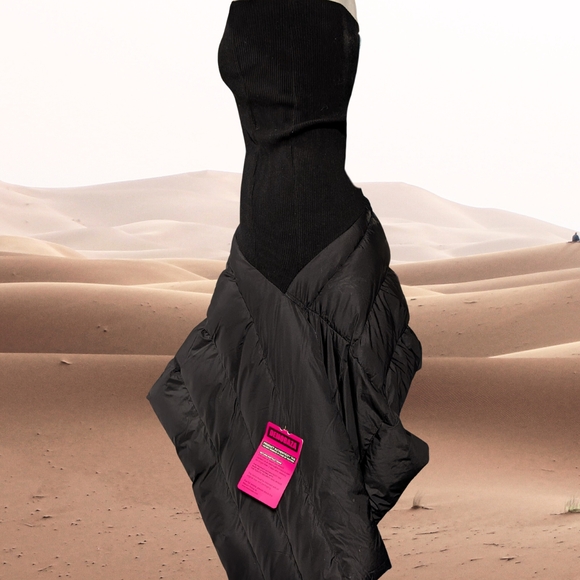 Elegant Asymmetrical Black and Cream Dress - Picture 6 of 8